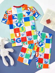 LOONEY TUNES X SHEIN Conjunto de pijama de verano para niño preadolescente con camiseta de cuello redondo elástico con estampado de conejo de color contrastante y pantalones cortos ajustados - Multicolor - Ver 2