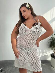 SHEIN Privé Plus Size U-Neck Hollow-Out Floral Decor Sleeveless Beach Cover-Up Dress, Sexy & Slim Fit, Suitable For Vacation, Spring/Summer - White - View 4