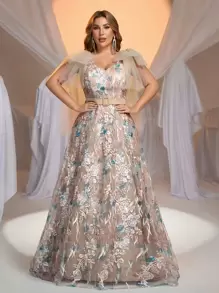 Glamrae Vestido de noche elegante y romántico de talla grande con cuello en V gris, hombros de malla, tirantes con moño y borde bordado A-line de largo hasta el suelo