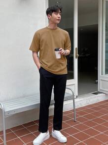 DAZY تي شيرت موحدة اللون ياقة دائرية للرجال