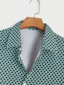 Manfinity RelaxMax Camisa casual de manga corta con estampado total y solapa para hombre, ideal para el día a día