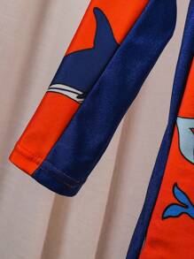 SHEIN 2 Stücke/Set süßer Kleine Jungen Cartoon Muster Farbblock Langarm Badeanzug & Hut Set, perfekt für Urlaub/Strand/Pool, geeignet für Frühling/Sommer