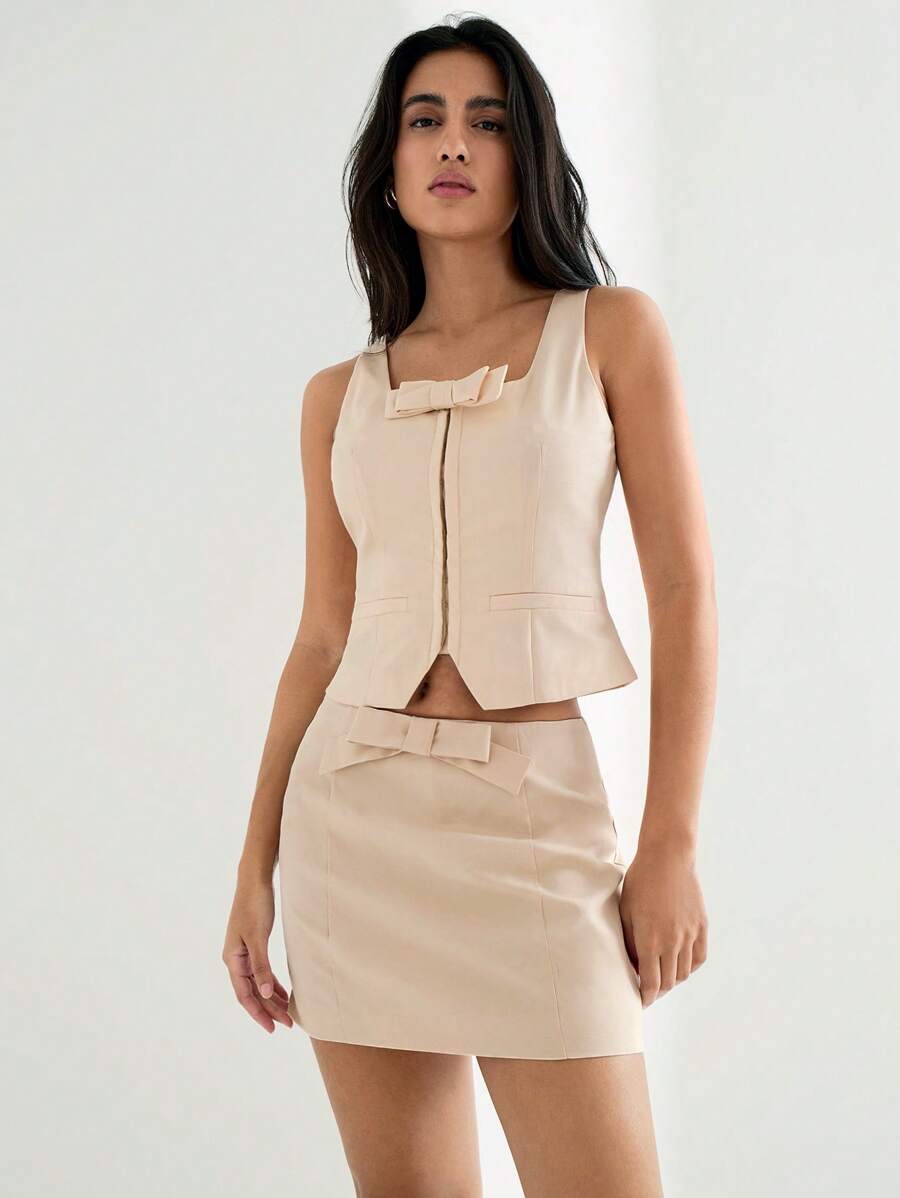 Maija 2025年夏季新款时尚轻盈粉色蝴蝶结设计休闲裙，百搭，适合音乐节、海滩度假、日常休闲、派对、婚礼嘉宾、毕业季