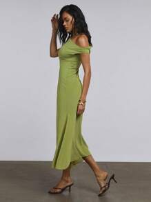 Athîral Damen Einfarbiges Kleid mit asymmetrischem Kragen und Rüschensaum, elegant - Grün - Übersicht 3
