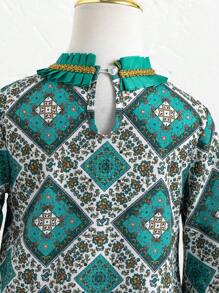 SHEIN Vestido elegante de festival para niña, con bordados florales en color púrpura, cinta beige y longitud hasta el tobillo. Apropiado para celebraciones del Día Nacional, ocasiones formales y vacaciones.
