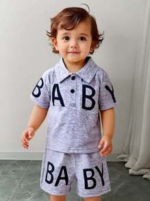 2 件装男婴可爱英文字母印花短袖 T 恤和短裤套装，Polo 领，方便穿着，绅士休闲，适合室内和室外玩耍 - 彩色 - 查看 4