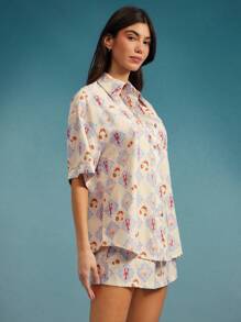 WESTFADE 西部牛仔女郎夏季海滩龙虾与贝壳混合印花匹配两件套，领口宽松短袖超大男友风前扣衬衫和高腰弹力抽绳腰部仿纽扣前宽松短裤