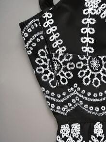 Chiquease 女士花卉印花无袖荷叶边下摆度假连衣裙 - 黑色 - 查看 5