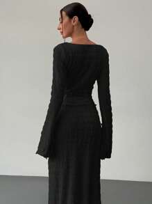 Aloruh Women's Autumn/Winter New Arrival Sexy Fashionable Front Tie Top And Low-Waisted Ruched Texture Long Skirt 2 Pieces Set