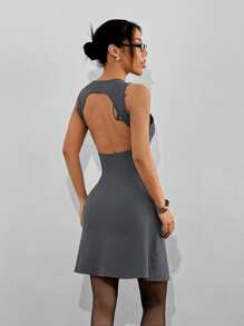 Muchica 女士纯色圆领修身吊带迷你连衣裙