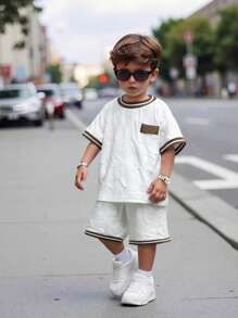 SHEIN Explorewe 2pcs/Set Young Boy Striped Crew Neck Short Sleeve Shirt & Shorts, Casual Outfit - White - View 7