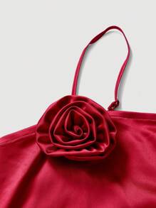 SHEIN MOD 女士纯色3D立体花卉装饰荷叶边下摆优雅吊带连衣裙，适合毕业典礼、浪漫、优雅、派对、飘逸、荷叶边、婚礼宾客、舞会、正式场合、单身派对等场合穿着。 - 紅色 - 查看 4