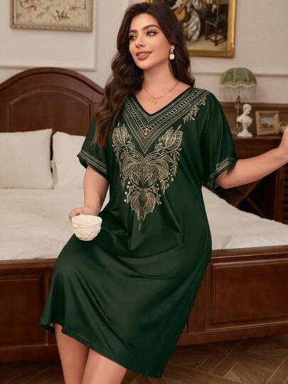 SHEIN Camisón con estampado floral vintage de talla grande