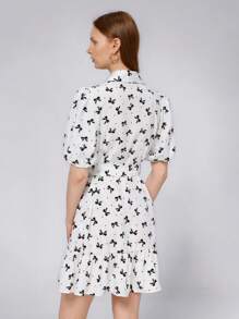 Aveloria Affinna 蝴蝶结领圆点提花系带泡泡短袖女式迷你连衣裙