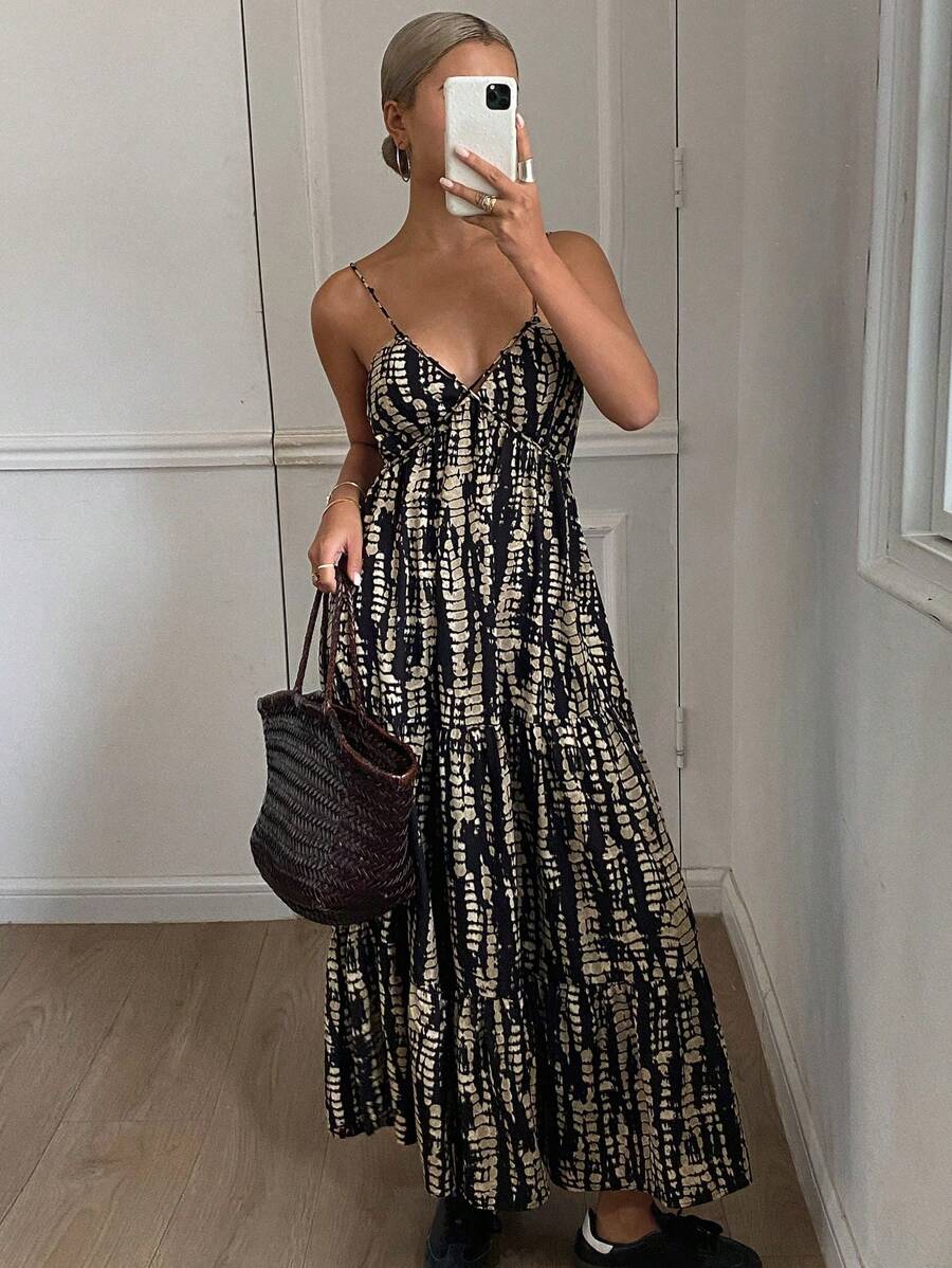 DAZY 休闲度假印花长款宽松褶皱A字连衣裙，适合夏季波西米亚风邮轮旅行、舞会、嘉年华等场合穿着。 - 黑色 - 查看 1