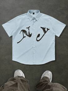 Camisa casual de manga corta con botones delanteros y estampado de letras Manfinity EMRG para hombres, para uso diario, camisa de vestir para hombres, estilo urbano - Azul - Ver 1