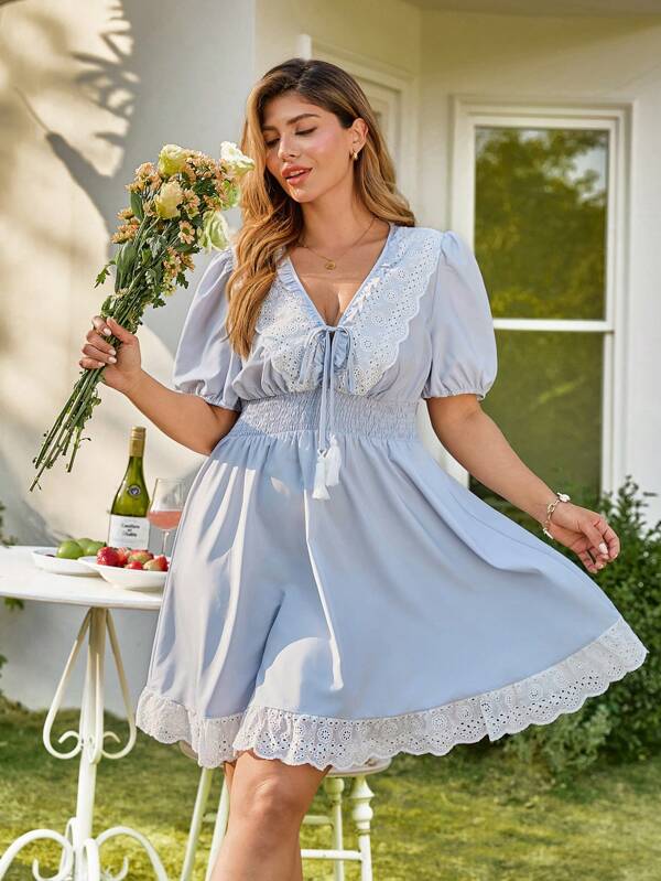 KURAYIA Vestido corto de mujer talla grande con cuello en V profundo, flecos y adorno floral