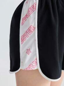 LOONEY TUNES X SHEIN طقم سروال قصير كاجوال أسود و تيشيرت نصف كم مطبوع بنقشات فتاة المراهقة القطة السوداء والبطة الصفراء والرسوم الوردية