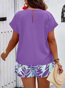 SHEIN Clasi Regular Plus Size Boho Casual Solid Batwing Blouse & Random Print Shorts 2pcs Set, For Summer Tropical Colorblock Floral Print Vacation Fashionable Style - Purple - View 2