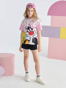 LOONEY TUNES X SHEIN طقم سروال قصير كاجوال أسود و تيشيرت نصف كم مطبوع بنقشات فتاة المراهقة القطة السوداء والبطة الصفراء والرسوم الوردية