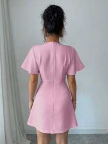 Gloray Vestido corto cruzado de mujer con manga corta, volantes y estampado de mariposa en color albaricoque - Rosa - Ver 2