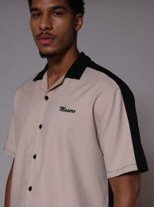 SHEIN X ELOISA & ORSON Musero Camisa de cuello de aviador con botones y logo "Musero" en contraste, de talla grande