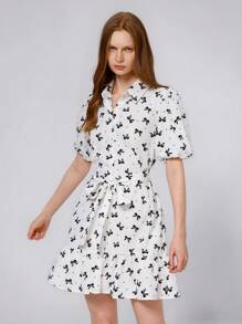 Aveloria Affinna 蝴蝶结领圆点提花系带泡泡短袖女式迷你连衣裙