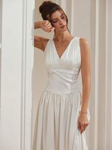 Aveloria Elegant & Romantic French Style Vintage Contrast Lace Sleeveless Waist-Cinched Midi Dress, Versatile For Wedding Season, Spring/Summer - White - View 1