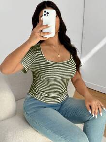 SHEIN Frenchy 女士加大码方领修身休闲时尚 T 恤，纹理面料 - 彩色 - 查看 5