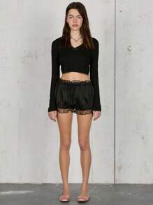 COUREZ Top Preta com Decote em V, Manga Longa Cropped e Acabamento em Renda, Tops de Verão Vintage Y2K para Sair - Preto - Visão 4