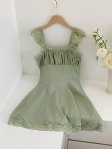 Comfortcana 女士优雅撞色蕾丝荷叶边下摆短款连衣裙 - 綠色 - 查看 4