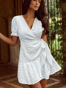 SHEIN Frenchy Rochie de vacanță de damă, ocazională, de culoare uni, texturată, cu talie cravată - alb - Vizualizare 4