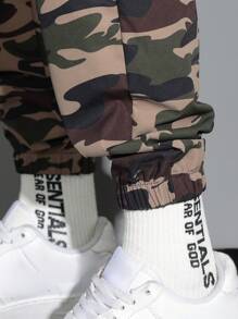Manfinity EMRG Men's Camouflage Overalls Simple, Stylish And Casual Everyday