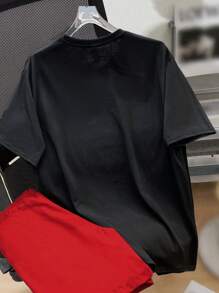 Manfinity Joysei 2pcs/Set Regular Fit Men's Black Top And Red Shorts, With Racing Car Graphic - Multicolor - View 2