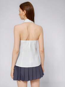 Aveloria Affinna Minimalist Folded Collar Halter Deep V Metal Button Front Cropped Women Vest