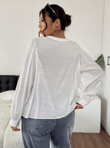 SHEIN Frenchy Plus Size Vintage Geometric Pattern V-Neck Shirt, Casual For Spring And Summer