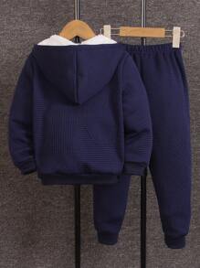 SHEIN Explorewe 年轻男孩 2 件套可爱卡通印花拉链连帽衫夹克和裤子休闲街头装保暖内衬保暖服装，秋冬 - 藍色 - 查看 2