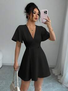 Rafferiza 杏色荷叶边蝴蝶袖交叉前短裙女装 - 黑色 - 查看 1