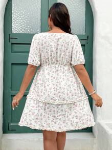 SHEIN Frenchy Vestido casual de minifalda de vacaciones con mangas abullonadas, cinturón y estampado floral estilo ditsy para mujer de talla grande