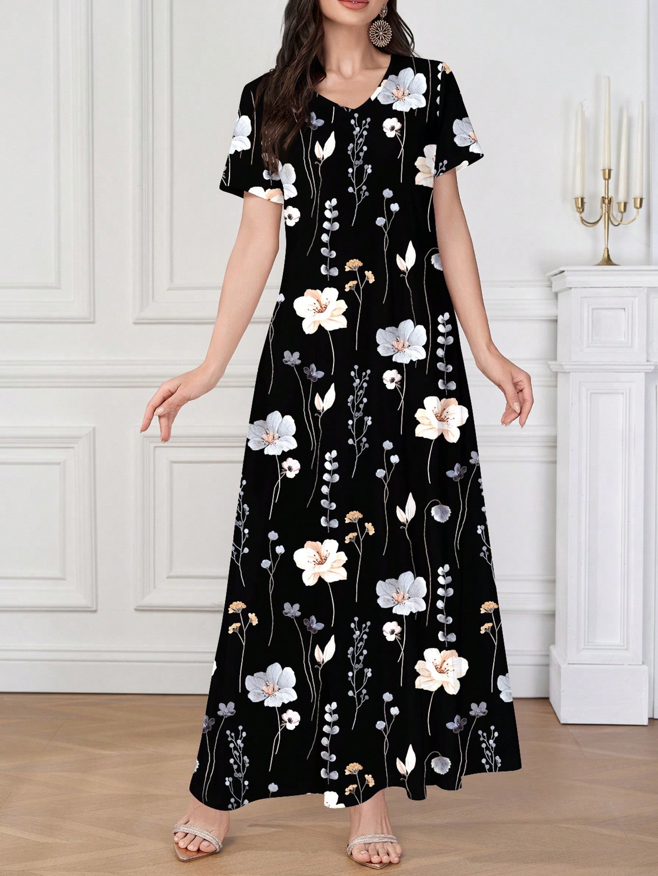 فستان كاجوال مضلع أسود بياقة على شكل v وأكمام قصير...