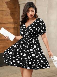 Celure Vestido ceñido con pliegues y lunares, en negro y blanco
