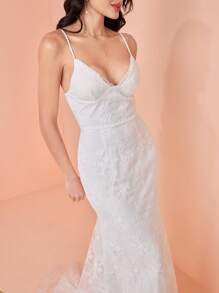 Coutiva Elegantes tailliertes Spitzen-Patchwork-Hochzeitskleid mit bestickter Meerjungfrauenlinie, Spaghettiträgern, rückenfreiem Design und Bodenlänge für Damen