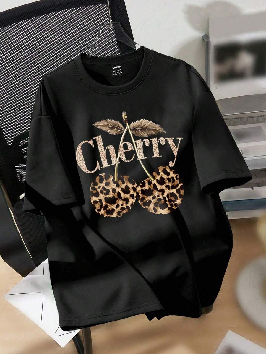 SHEIN EZwear 女款加大码樱桃豹纹印花圆领短袖宽松 T 恤