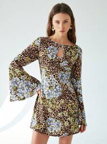 SHEIN Privé Fashionable Youthful Cutout One-Shoulder Collar Bodycon Short Mini Dress With Leopard Patchwork, Flare Sleeve, Slimming Design For Women Fall Cloth For Women - Multicolor - View 2