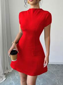 Selianne Vestido Curto Elegante Feminino de Manga Curta com Cintura Marcada na Cor Sólida Vermelha - Vermelho - Visão 7