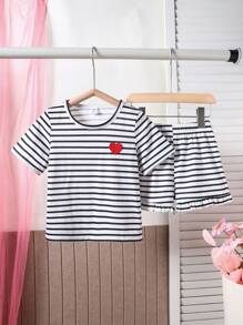 2 pièces/Set T-shirt à manches courtes rayé décontracté pour filles avec décoration imprimée en forme de cœur et shorts assortis rayés, tenue d'été polyvalente pour tous les jours