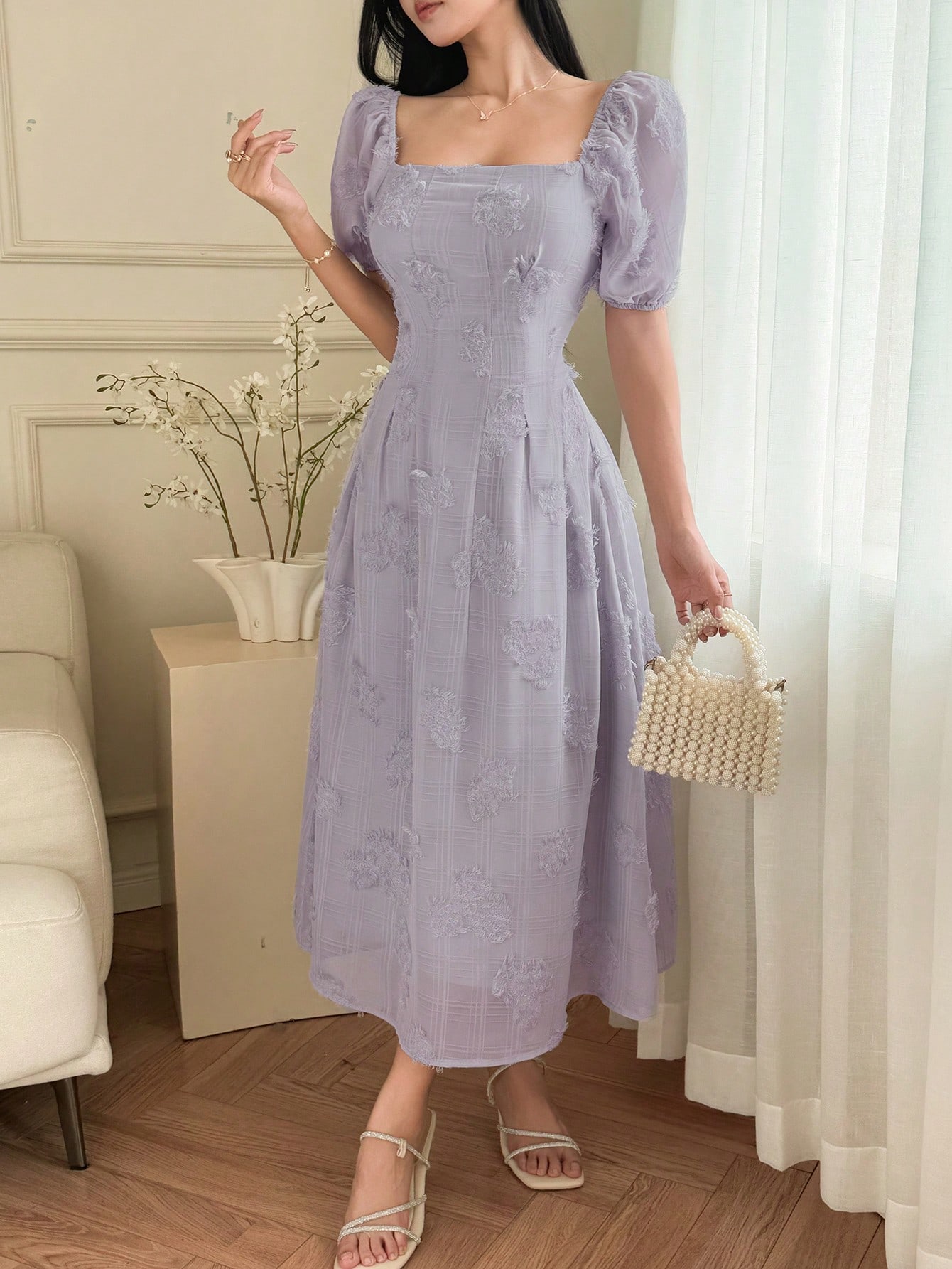 DAZY فستان نسائي طول الركبة بطبعات زهرية ملمسية لل...