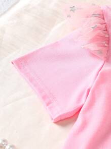 SHEIN Conjunto de 2 piezas para niña: Camiseta con estampado de unicornio lindo y falda de malla con lunares en capas, conjunto dulce para uso diario