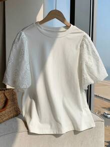 SHEIN EZwear Plus Size White Embroidered Loose T-Shirt, Fashionable For Summer