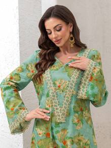 Al Najma 优雅花卉印花蕾丝花边喇叭袖阿拉伯连衣裙，阿拉伯连衣裙 - 藍色 - 查看 1